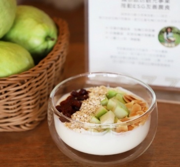 From Farm to Table: Cathay Hospitality Management Partners with Local Farmers to Promote “Friendly Farming & Dining”